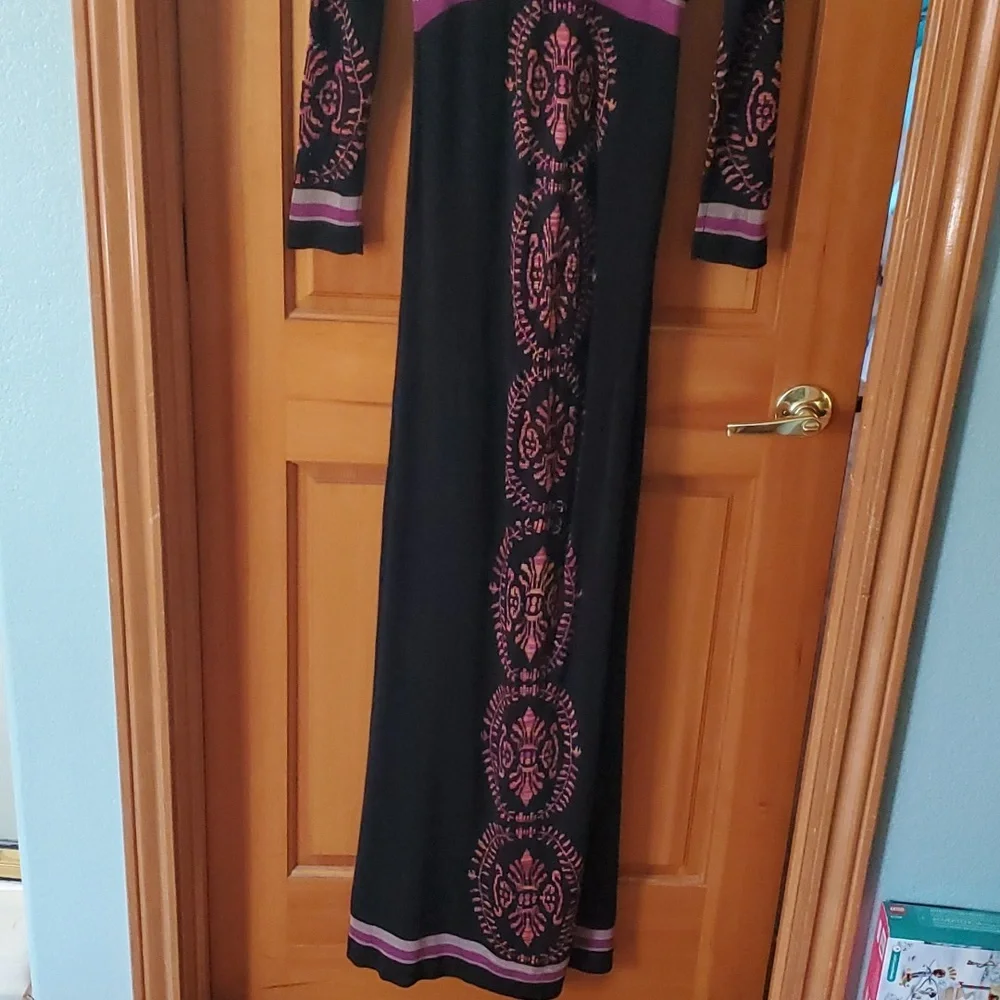 Arden B Womans Rayon Sweater Maxi Dress in Black and Purple Size Small‎